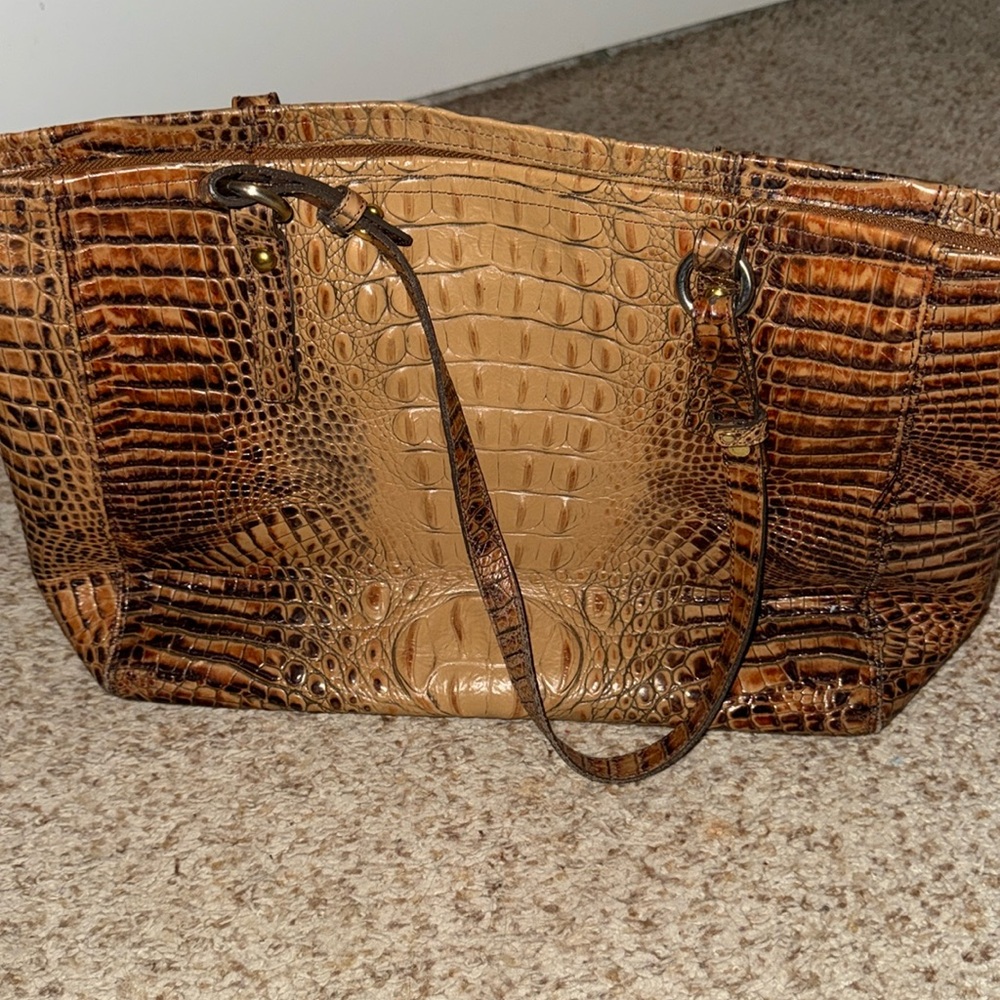 Brahmin brown real leather purse 🤎 - Picture 7 of 8